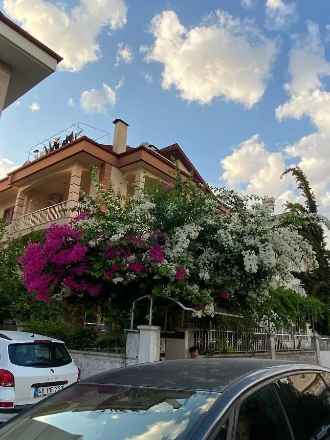 Fethiye City Center Cozy Apartments By Lookbookholiday